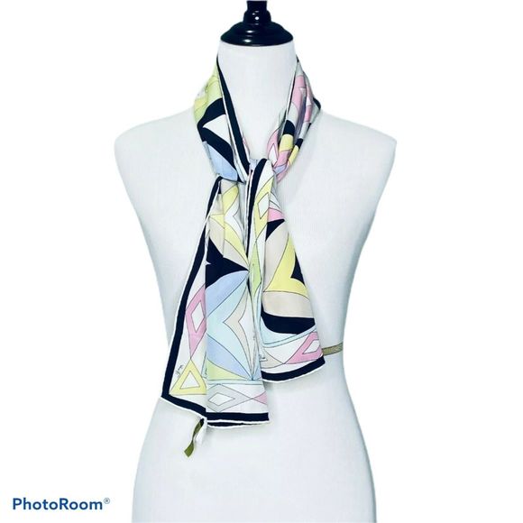 Emilio Pucci Abstract Geometric Silk - Picture 2 of 4